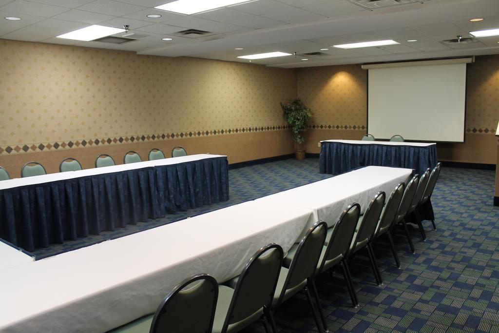 Days Inn & Suites By Wyndham Bridgeport - Clarksburg Ngoại thất bức ảnh