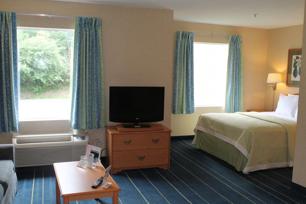 Days Inn & Suites By Wyndham Bridgeport - Clarksburg Ngoại thất bức ảnh