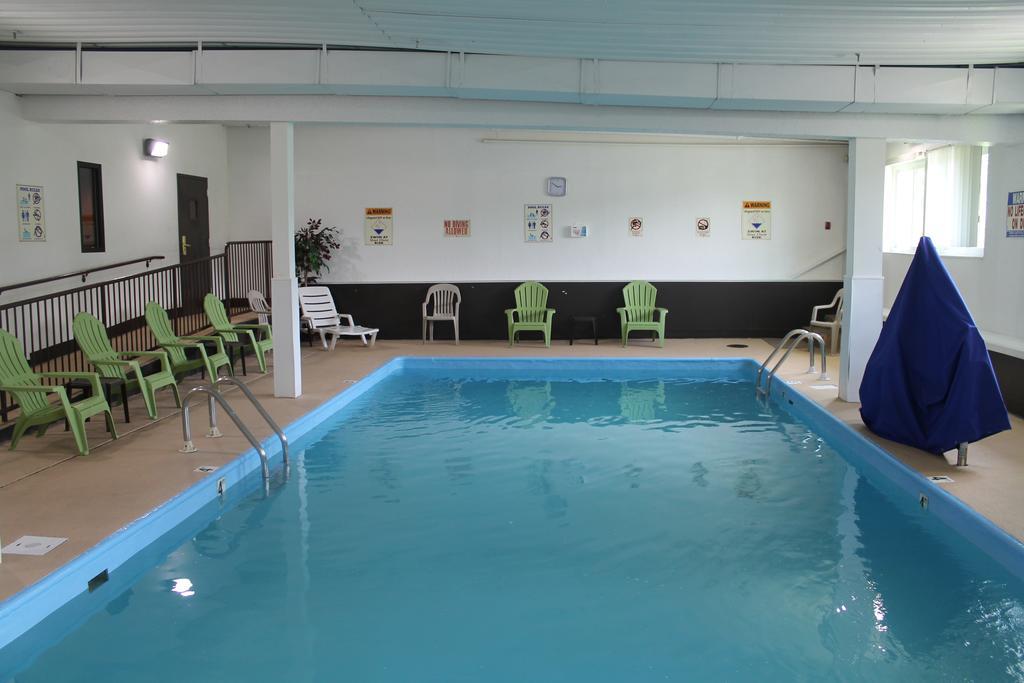 Days Inn & Suites By Wyndham Bridgeport - Clarksburg Ngoại thất bức ảnh