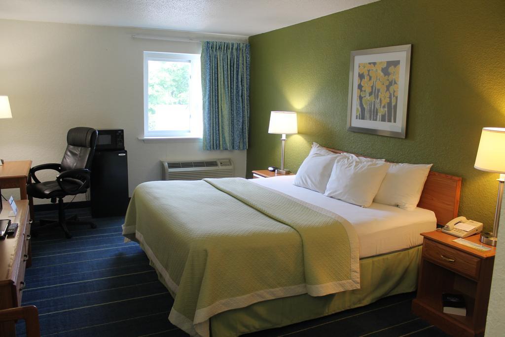 Days Inn & Suites By Wyndham Bridgeport - Clarksburg Phòng bức ảnh