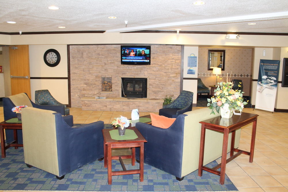 Days Inn & Suites By Wyndham Bridgeport - Clarksburg Ngoại thất bức ảnh