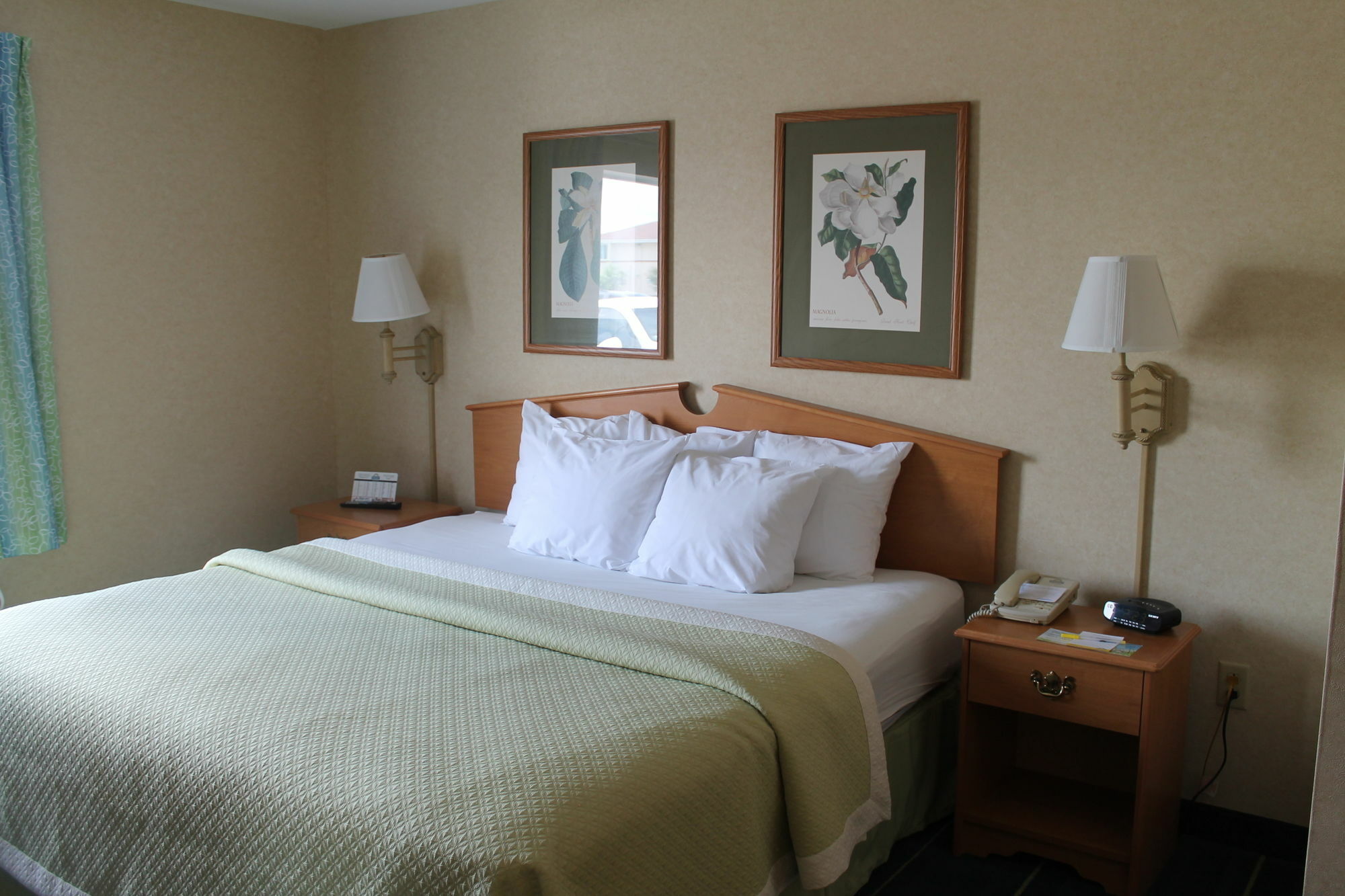Days Inn & Suites By Wyndham Bridgeport - Clarksburg Ngoại thất bức ảnh