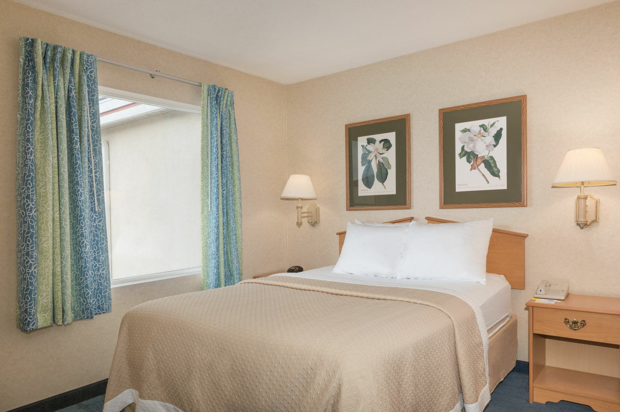Days Inn & Suites By Wyndham Bridgeport - Clarksburg Ngoại thất bức ảnh